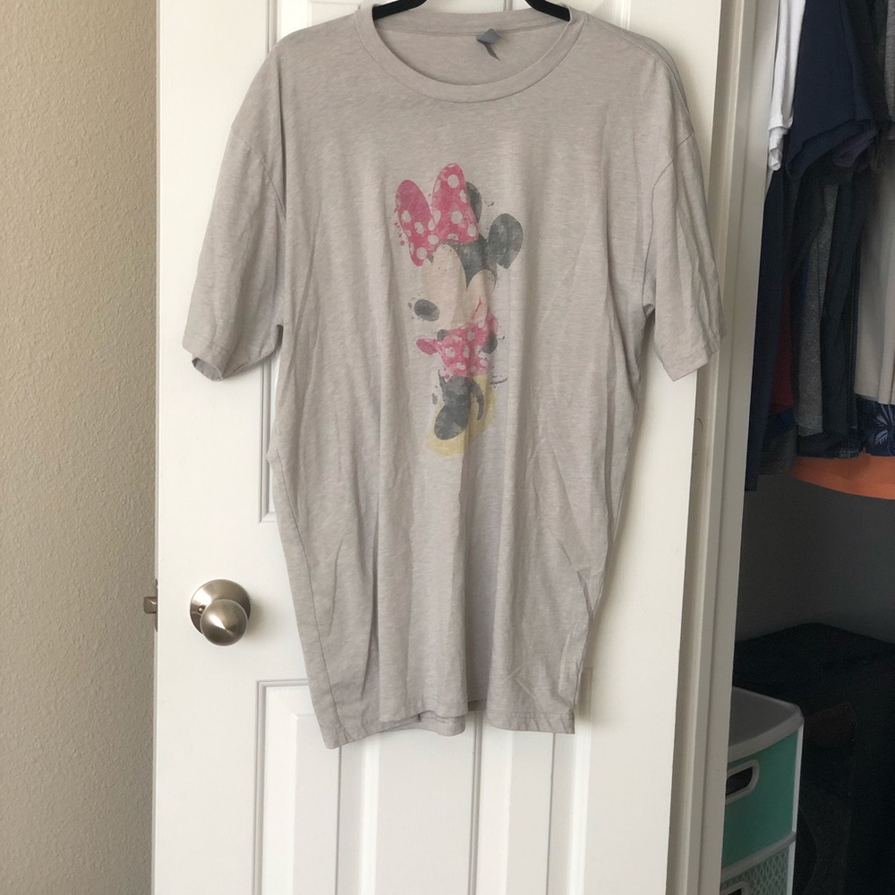 Minnie Mouse t shirt.